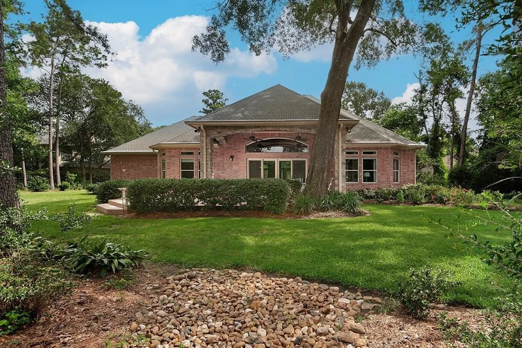Photo of 11 Chestnut Hill Court