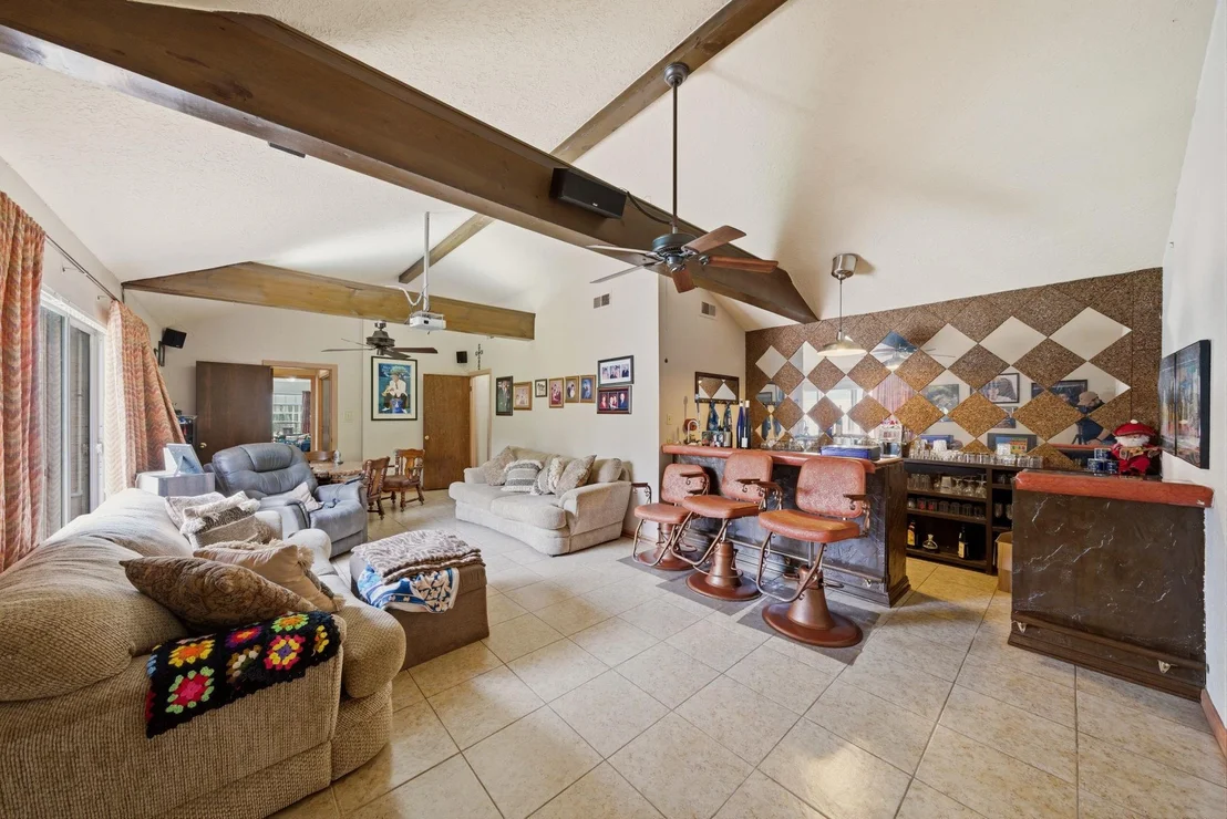 Photo of 1124 Estate Drive