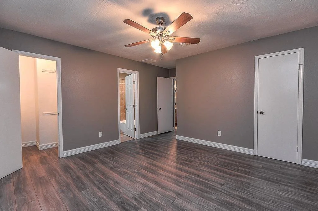 Photo of 24126 Whitefield Lane