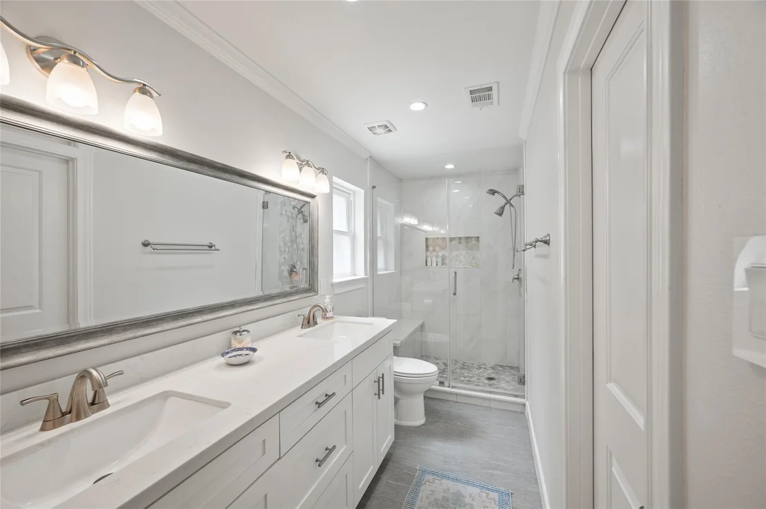 Photo of 14511 Oak Bend Drive