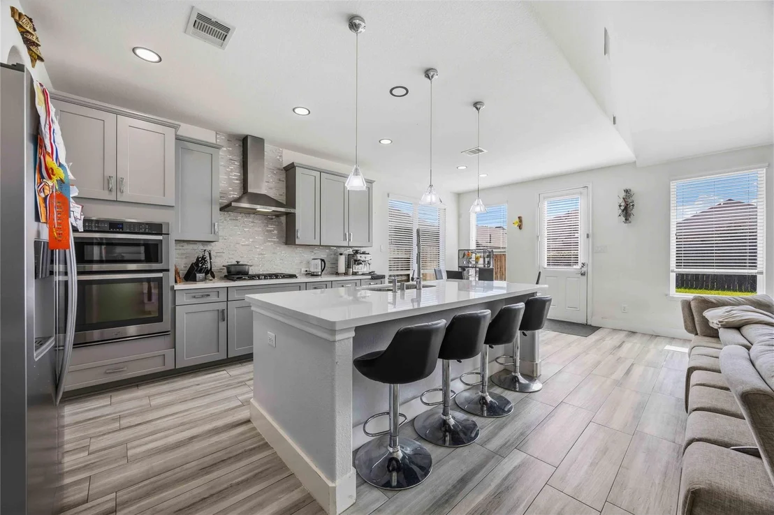 Photo of 2826 Walnut Crest Drive
