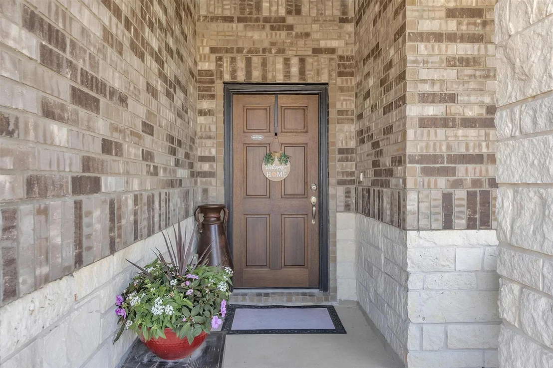 Photo of 954 Golden Willow Lane