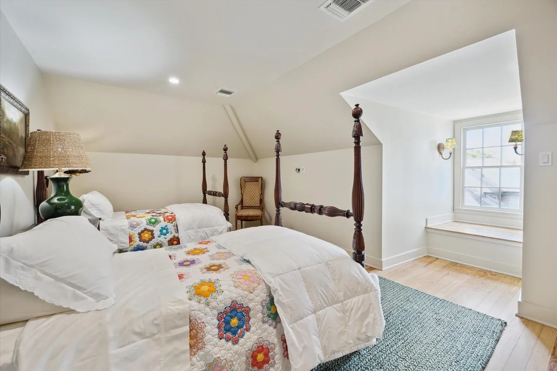 Photo of 4019 Inverness Drive