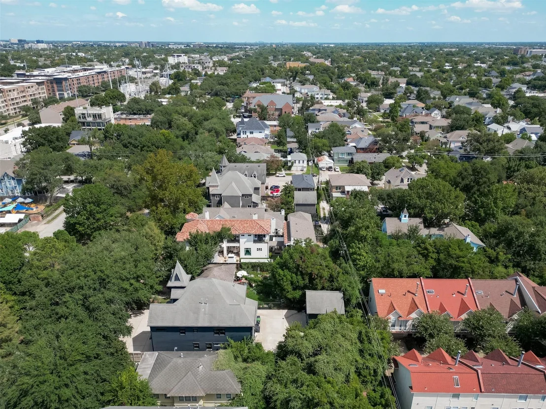 Photo of 434 Heights Boulevard