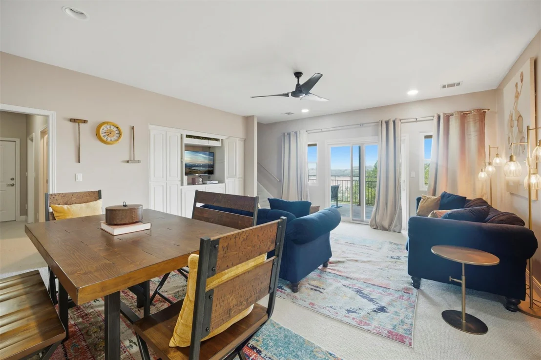 Photo of 6103 Lakeshore Drive