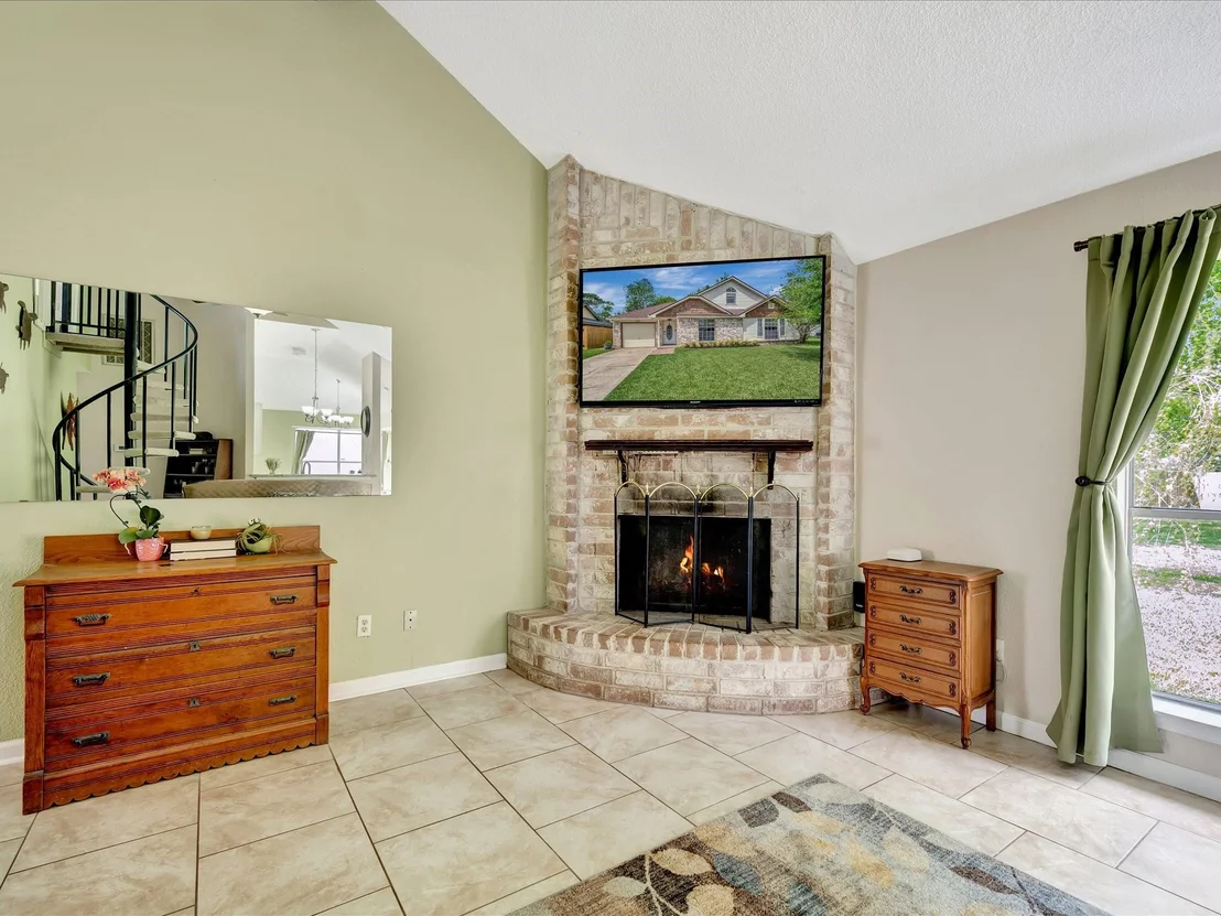 Photo of 5521 Winding Brook Drive