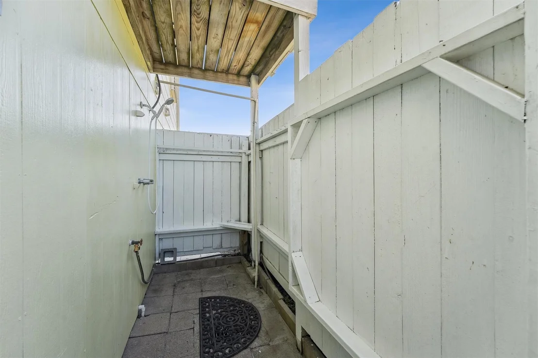 Photo of 16519 Blackbeard Road