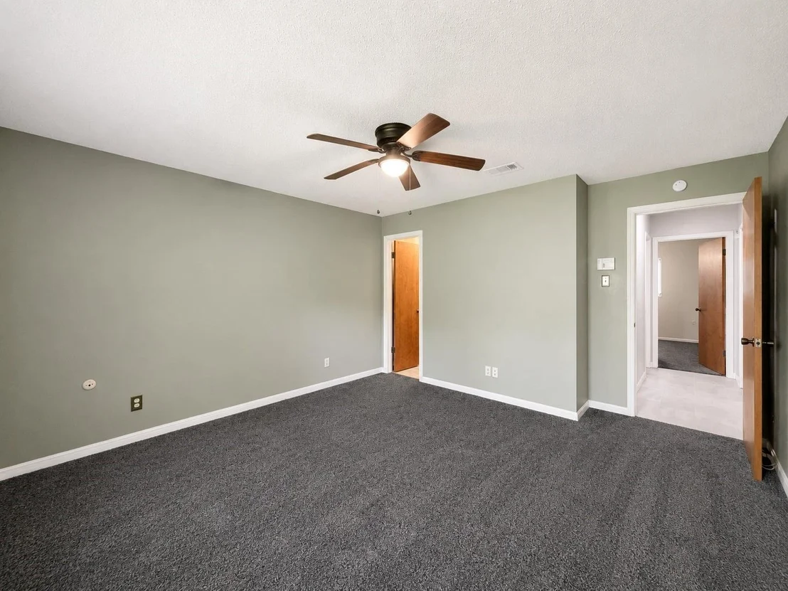Photo of 708 Shady Lane