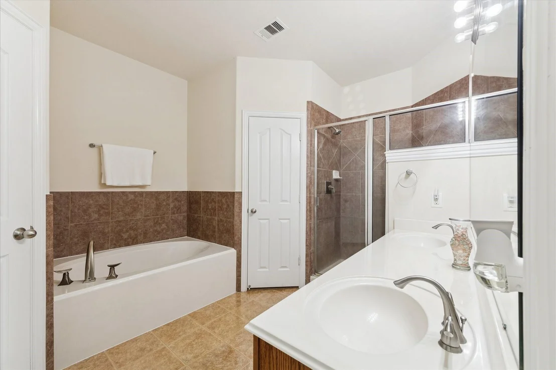 Photo of 206 Volute Drive