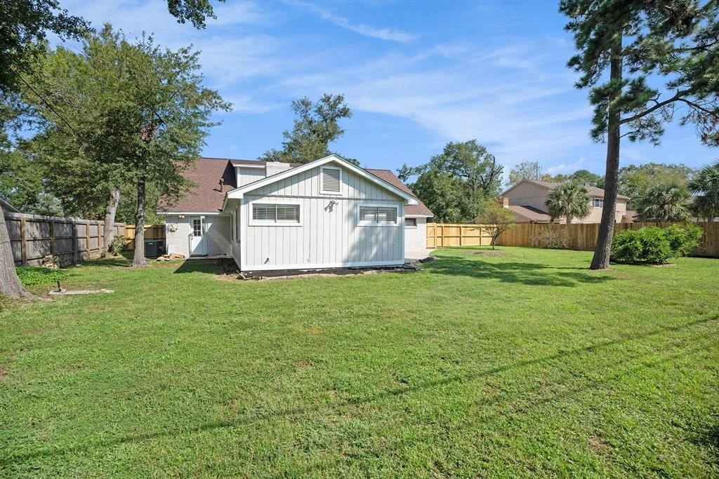 Photo of 223 Pin Oak Drive