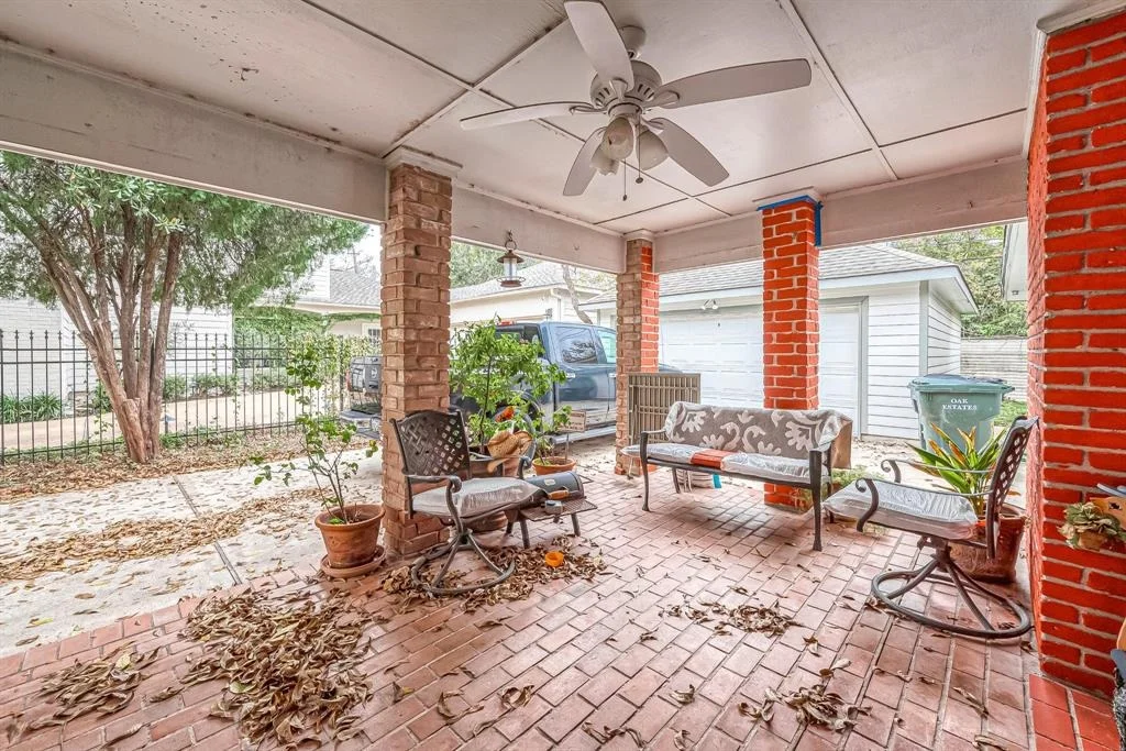 Photo of 2312 Suffolk Drive