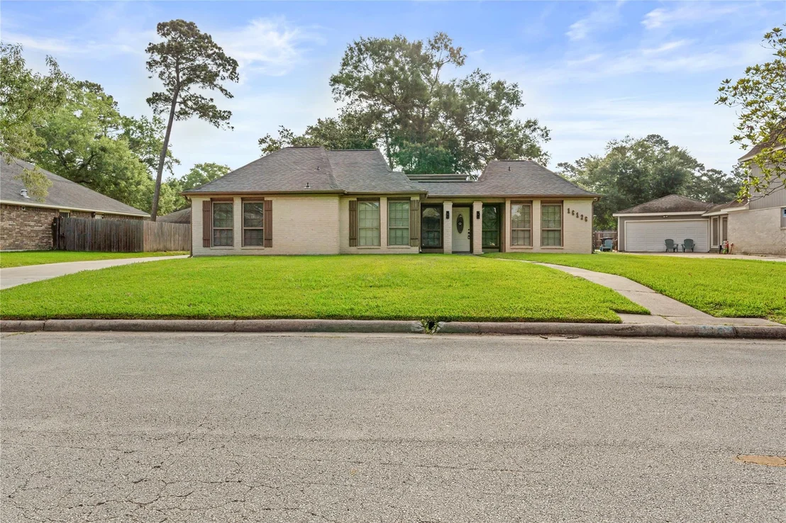 Photo of 16126 Spinnaker Drive