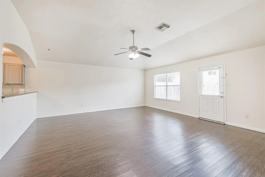 Photo of 2415 Fox River Lane