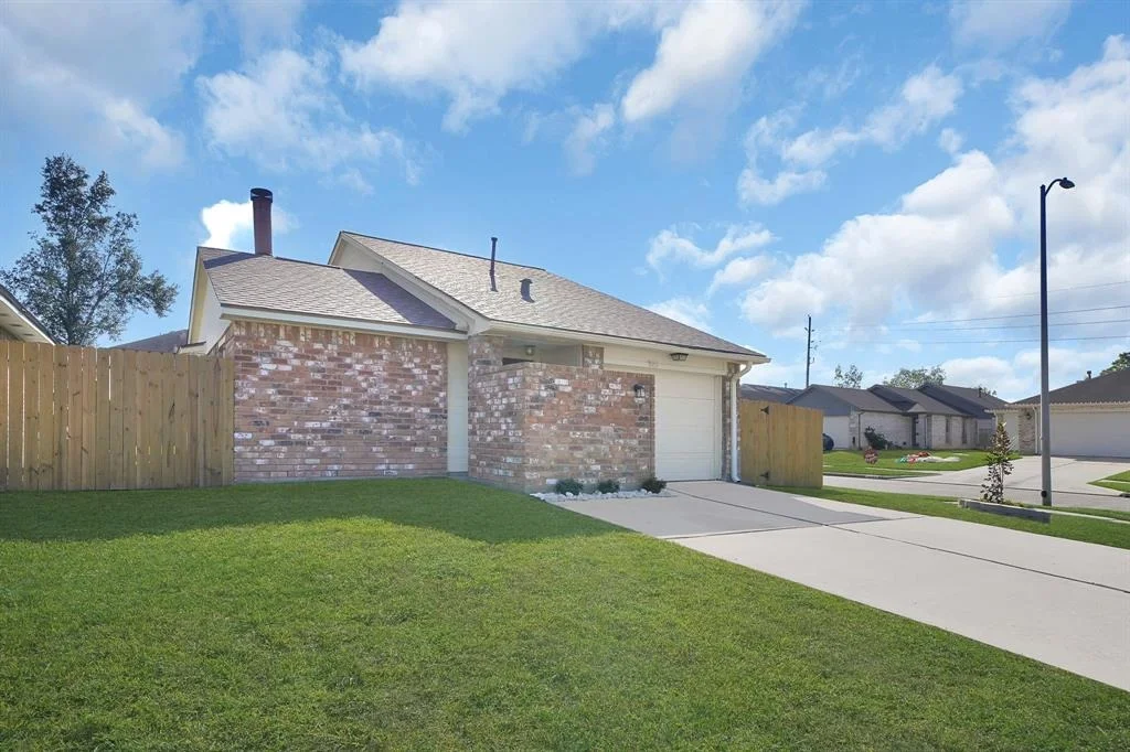 Photo of 19955 Laurel Trail Drive