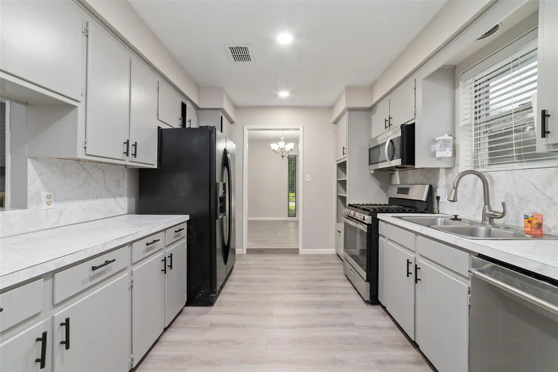 Photo of 23303 Canyon Lake Drive