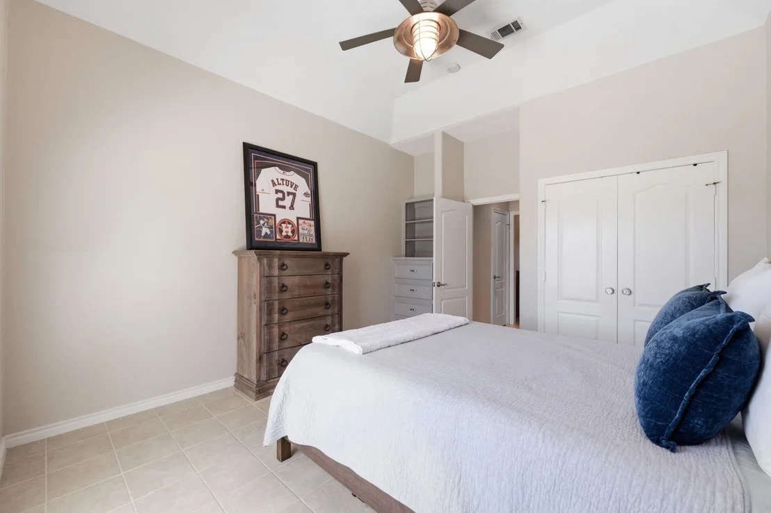 Photo of 2 Regency Point
