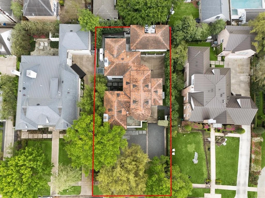 Photo of 2949 Chevy Chase Drive