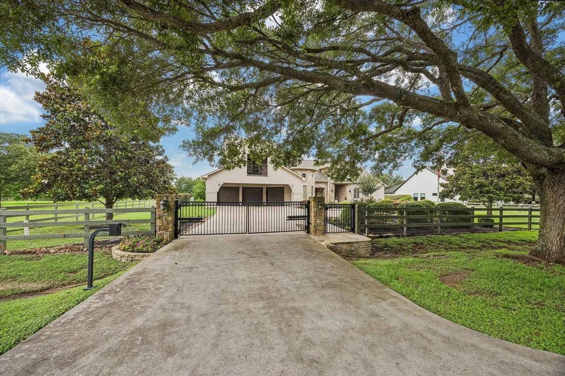 Photo of 32102 Fulbrook Commons