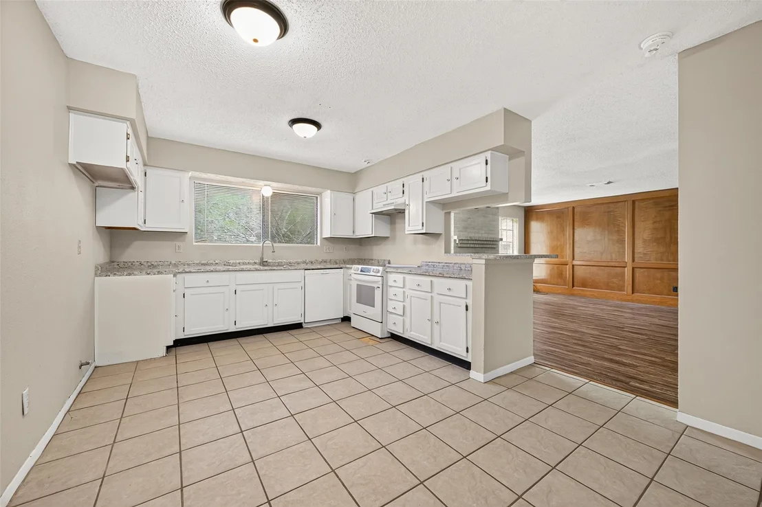 Photo of 18534 Sweetmeadow Drive