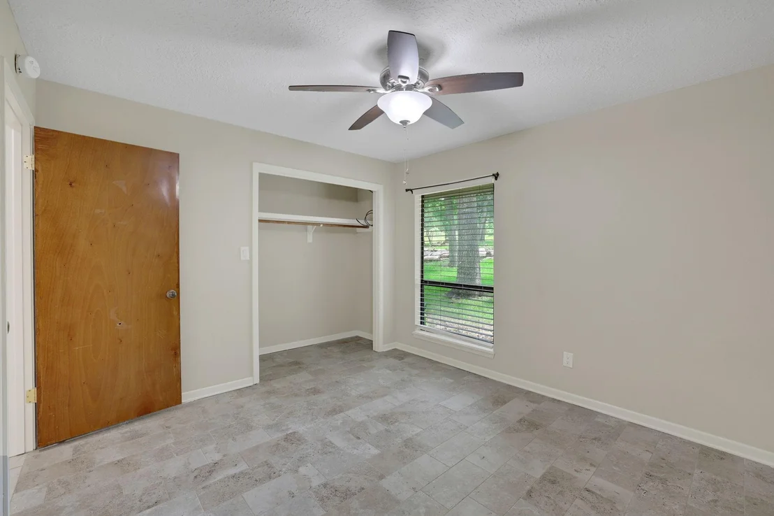 Photo of 31 Oak Cove Lane