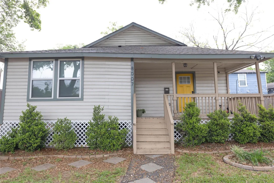 Photo of 8007 Capitol Street