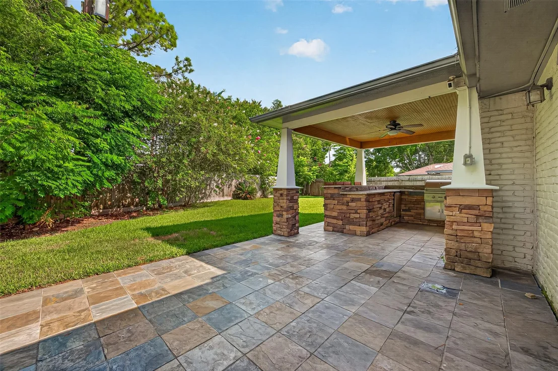 Photo of 11126 Cedarhurst Drive