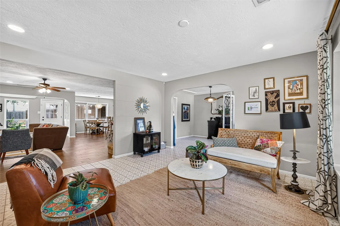 Photo of 4114 Willow Hill Drive
