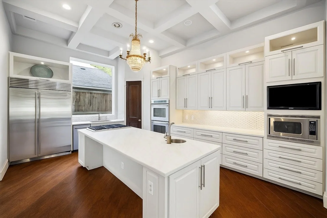 Photo of 2247 Bartlett Street