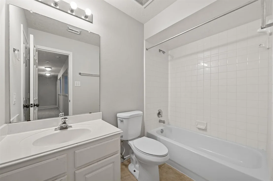 Photo of 1304 Pine Stream Drive S