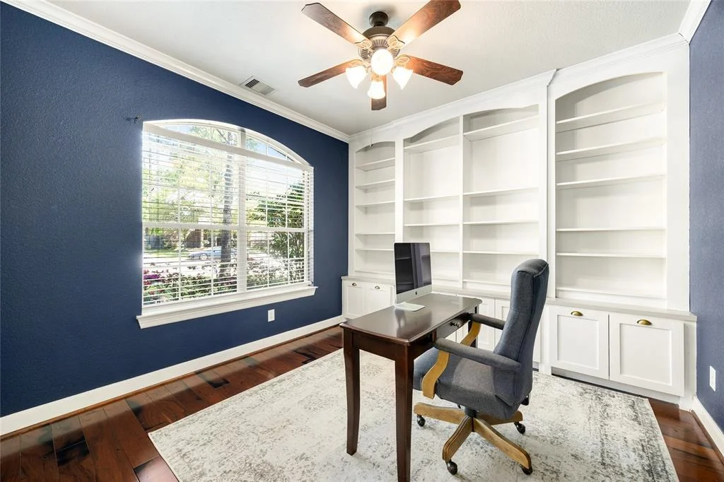 Photo of 17422 Ebeys Landing Ln Lane