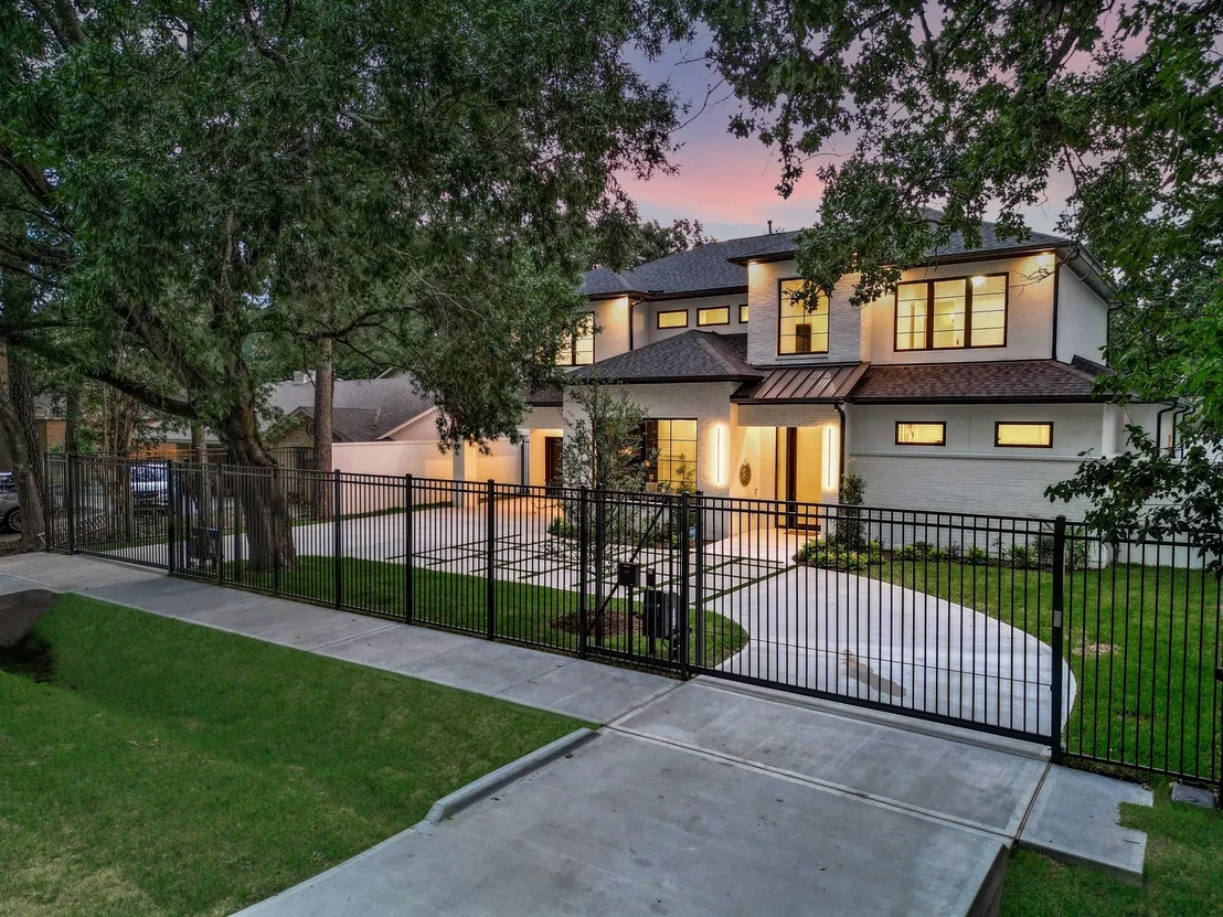 Photo of 13034 Memorial Drive