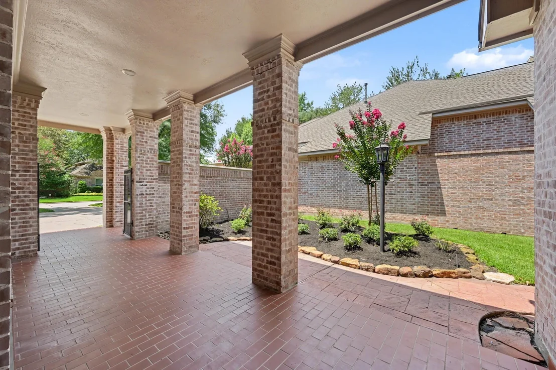 Photo of 22 N Castlegreen Circle