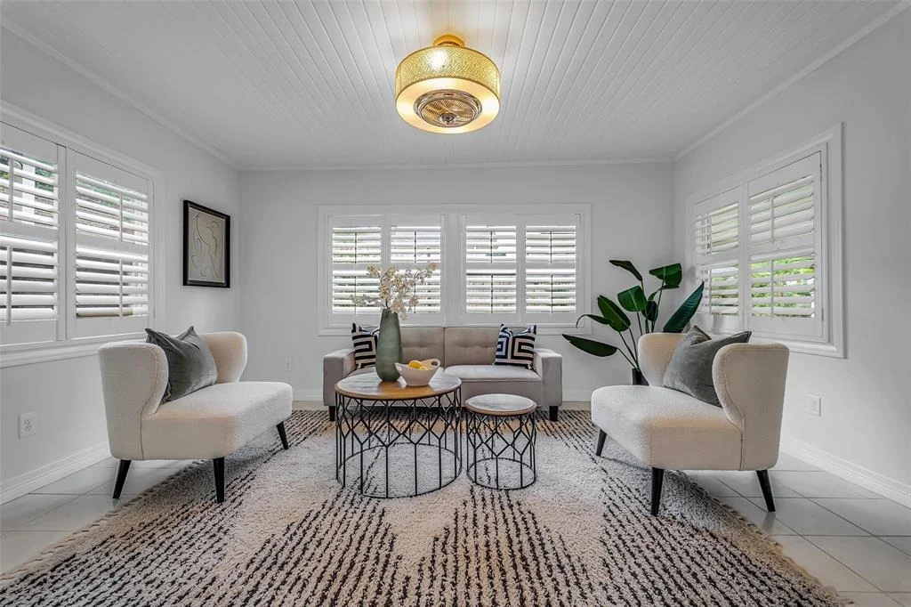 Photo of 2539 Addison Road