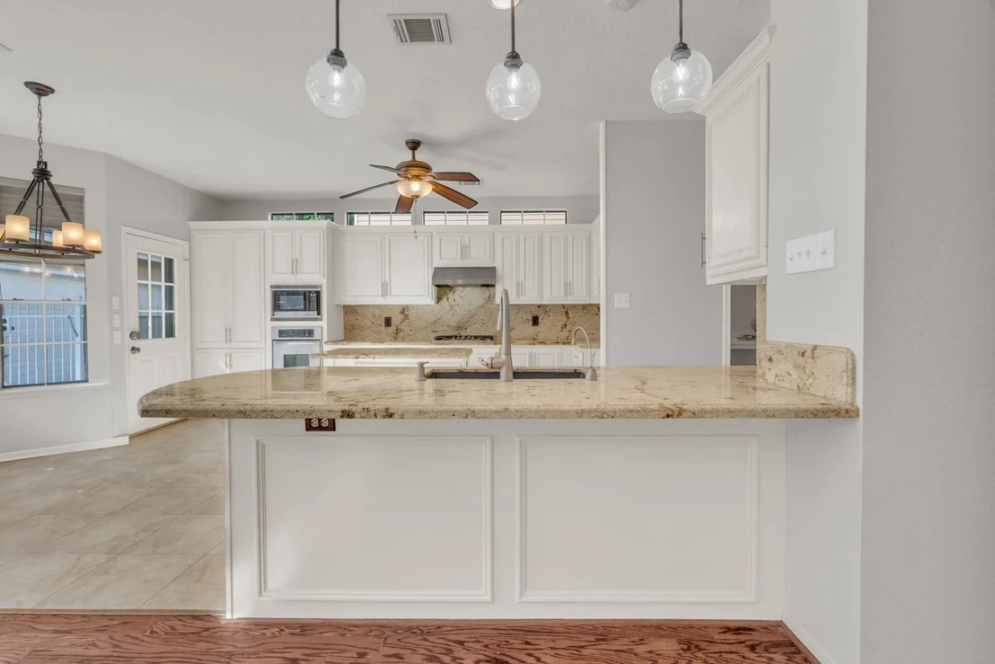Photo of 186 S Cochrans Green Cir