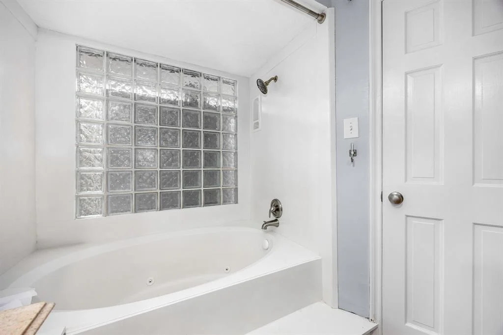 Photo of 9415 New Forest Road