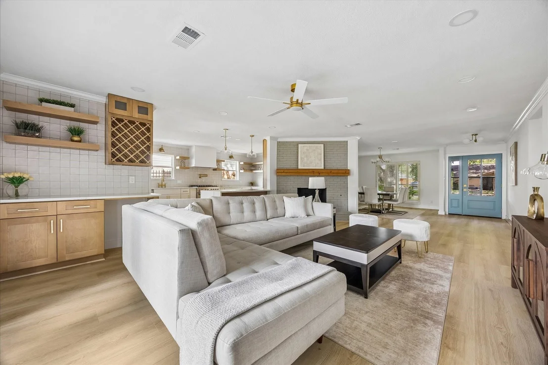 Photo of 6027 Valkeith Drive