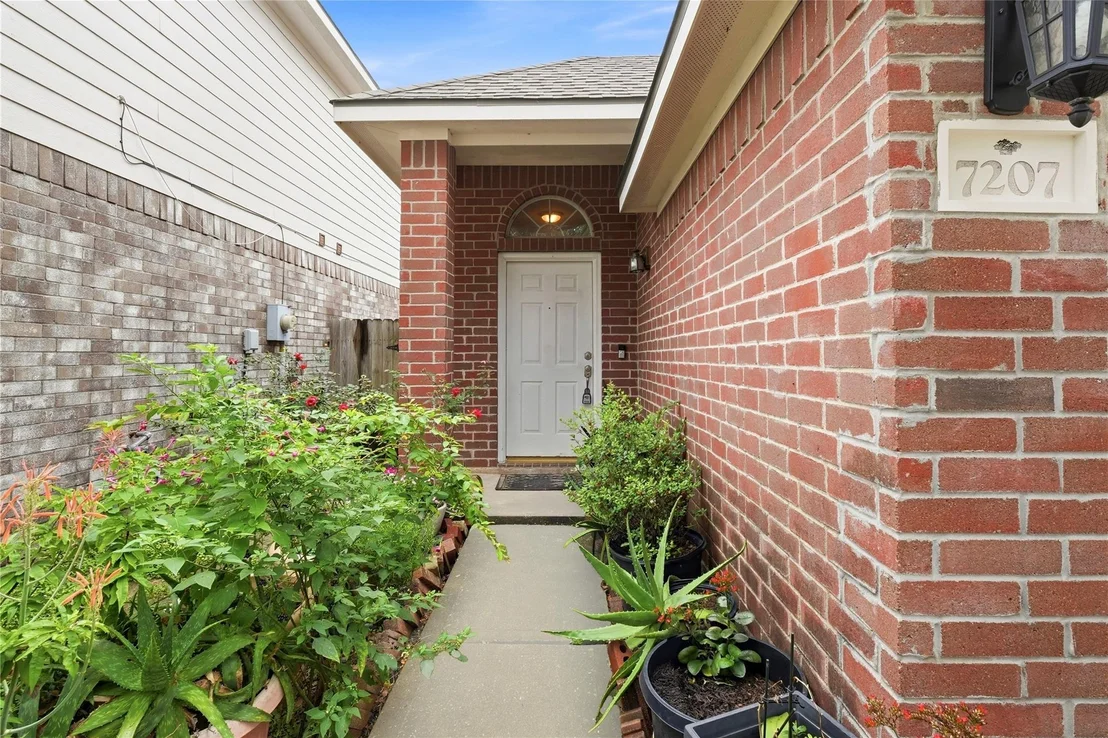 Photo of 7207 Calcutta Spring Drive