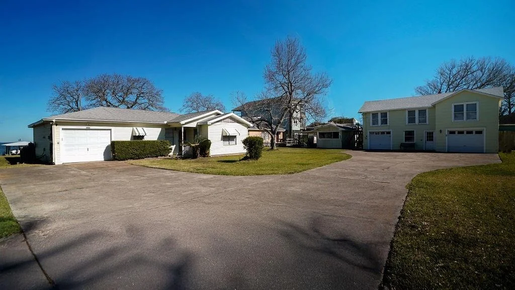 Photo of 3635 Bayshore Drive