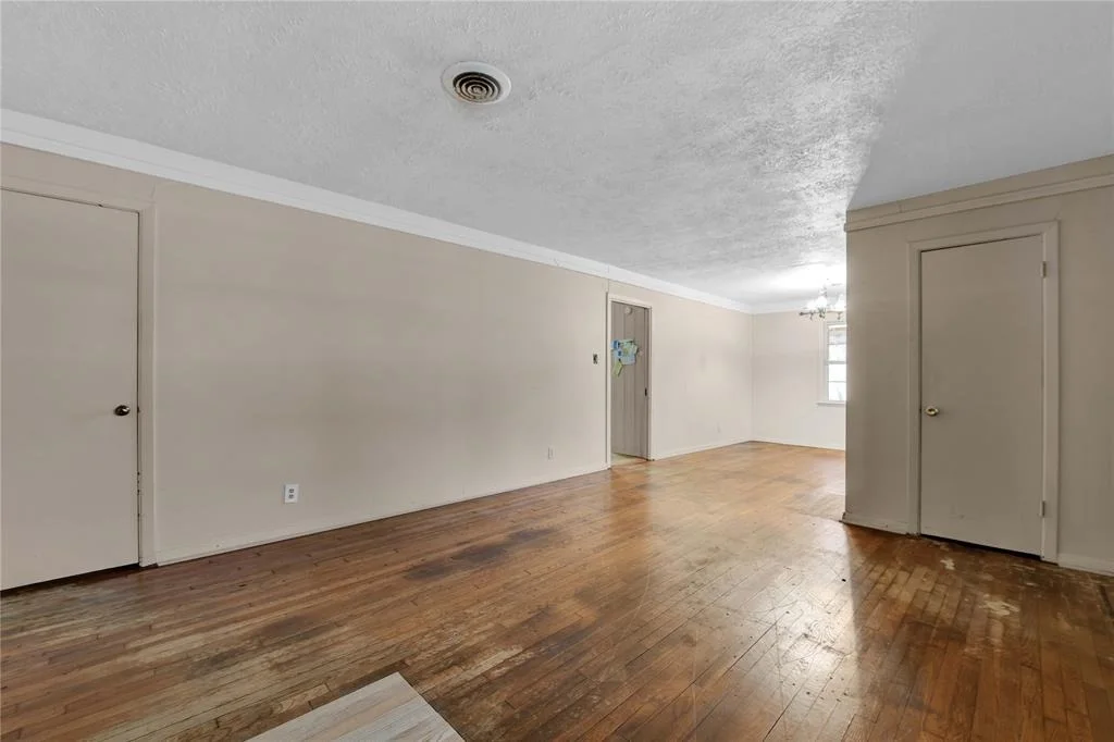 Photo of 2212 Helen Street