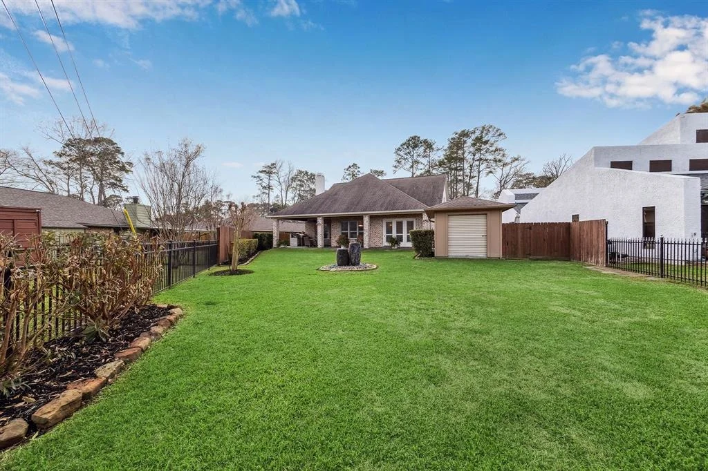 Photo of 16006 Broadwater Drive