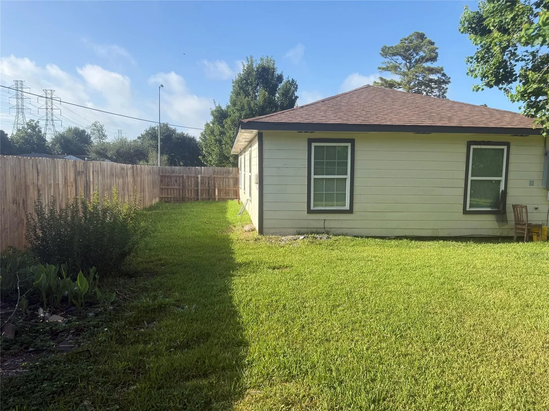 Photo of 6059 Doulton Drive