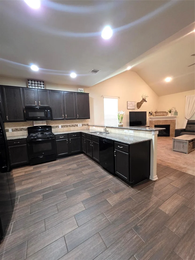 Photo of 2325 Garden Square Path