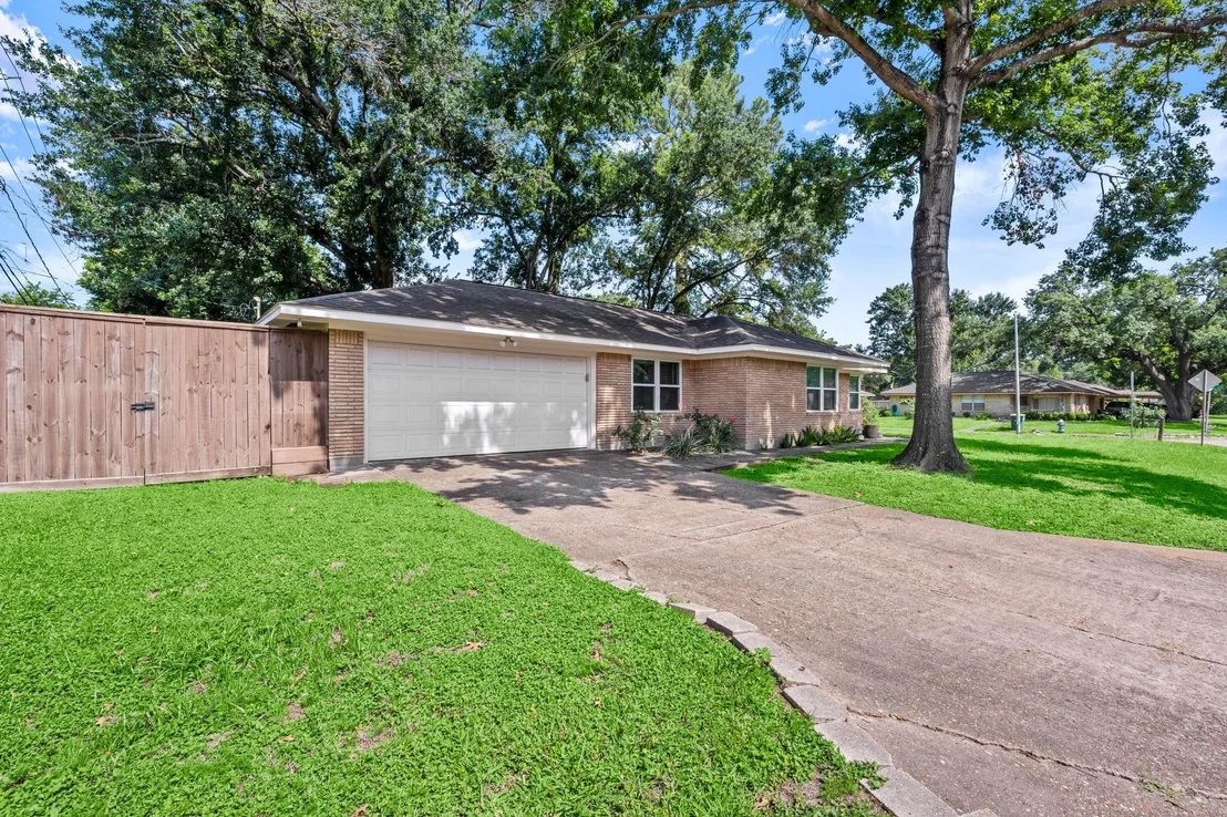 Photo of 2218 Stonecrest