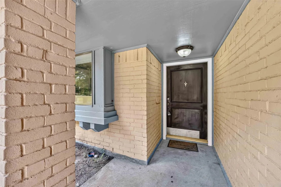 Photo of 7906 El Capitan Drive