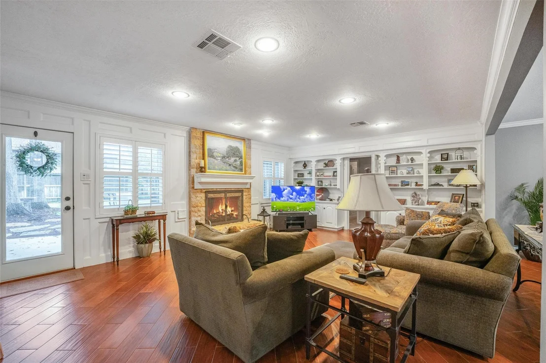 Photo of 14610 Carolcrest Drive