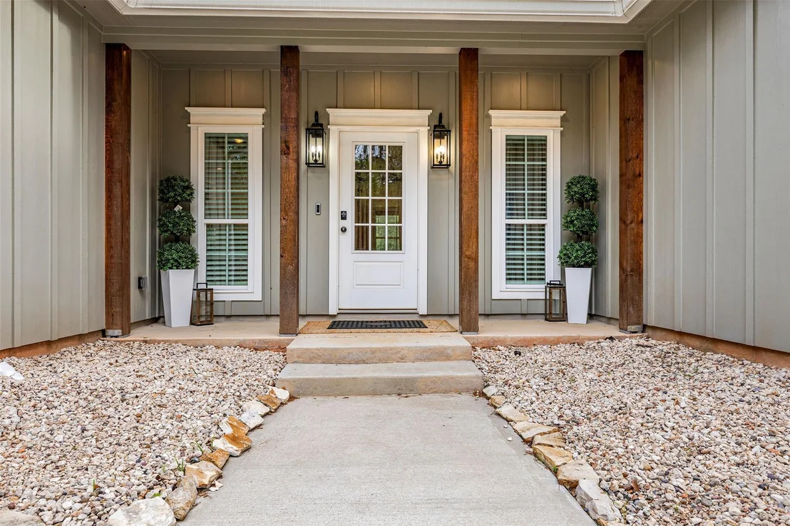Photo of 10040 Shepard Hill Road