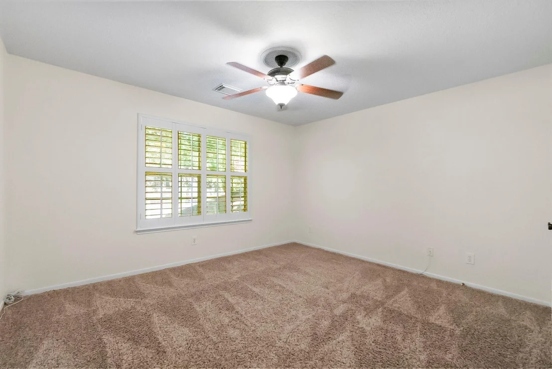 Photo of 78 N Cochrans Green Circle