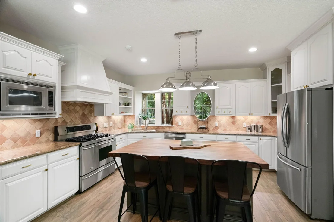 Photo of 910 Commons Vista Drive