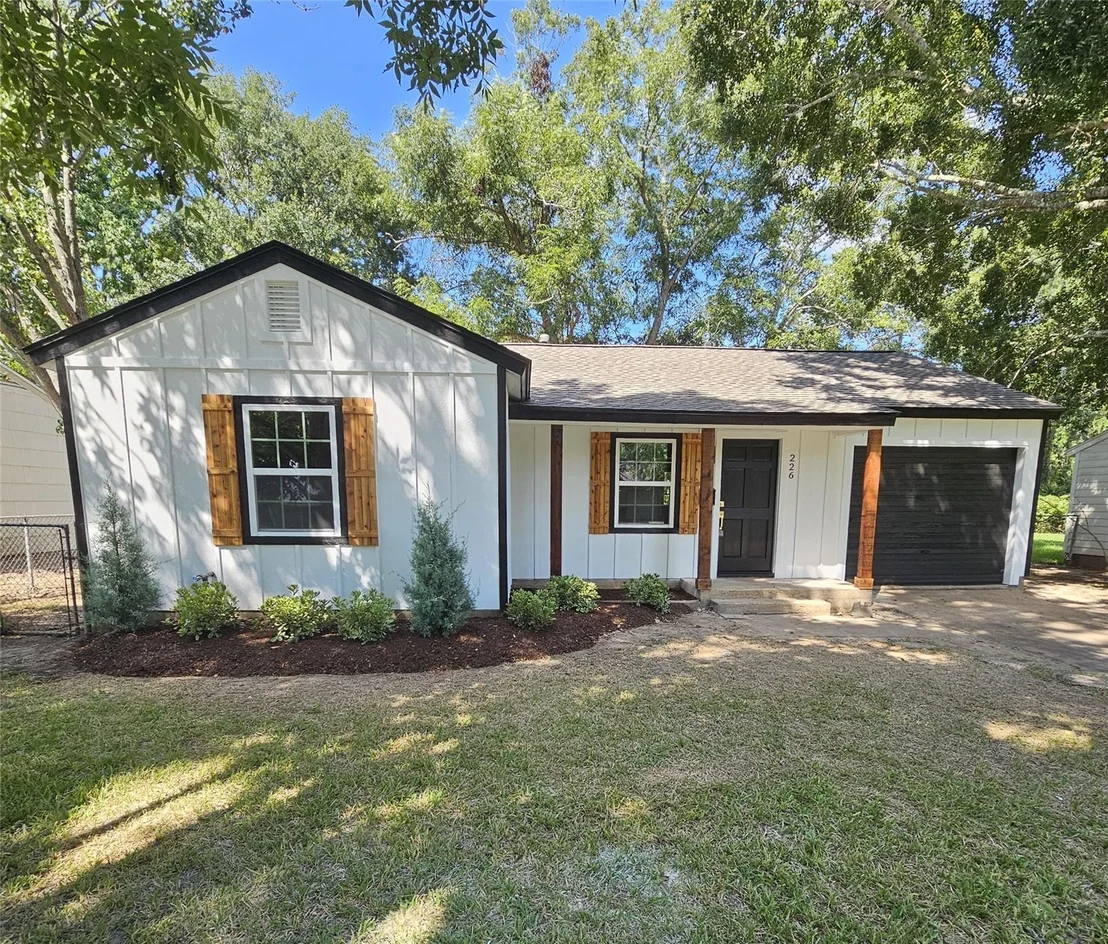 Photo of 226 Laurel Street