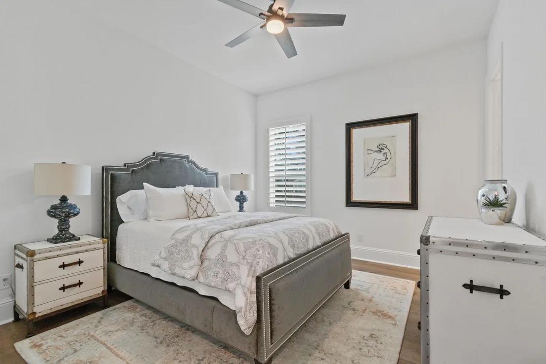 Photo of 902 Falcon Hollow Lane